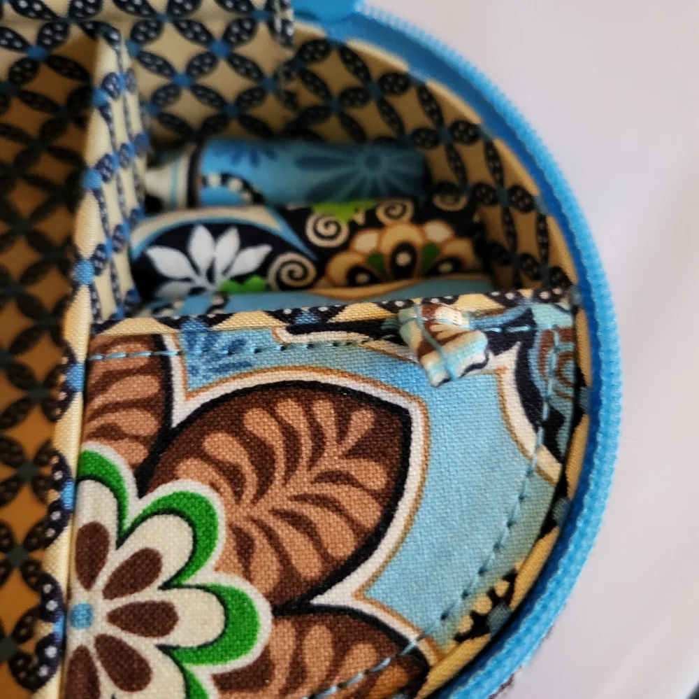 Vera Bradley Travel Jewelry Case - Picture 3 of 5